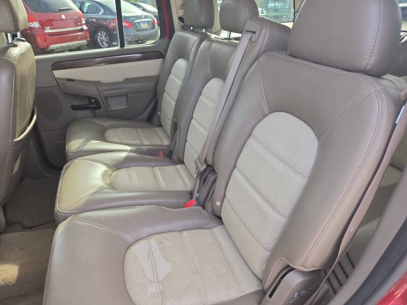 2004 Ford Explorer Eddie Bauer