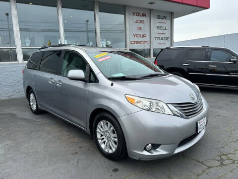 2011 Toyota Sienna for sale at 7 STAR AUTO SALES LLC in Sacramento CA