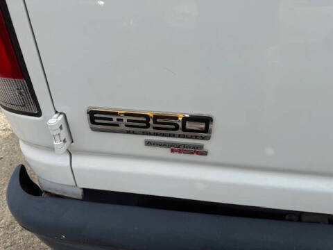 2011 Ford E-Series E-350 SD XL