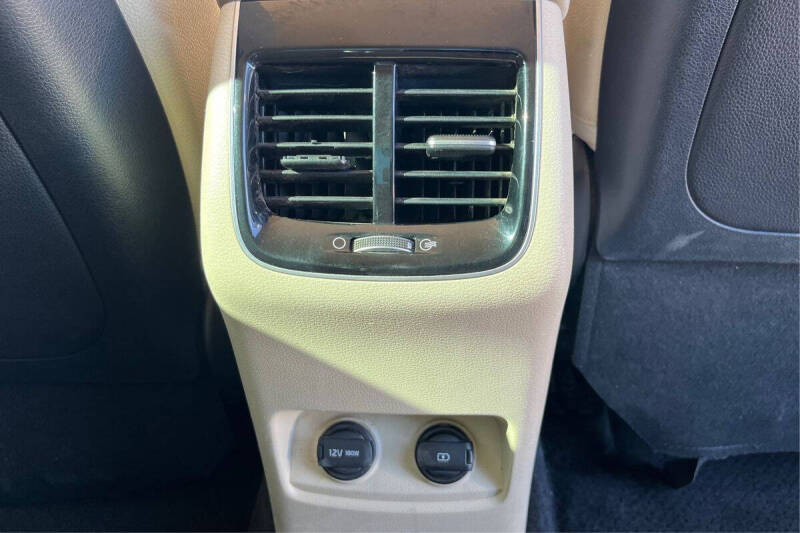 2018 Kia Cadenza Premium