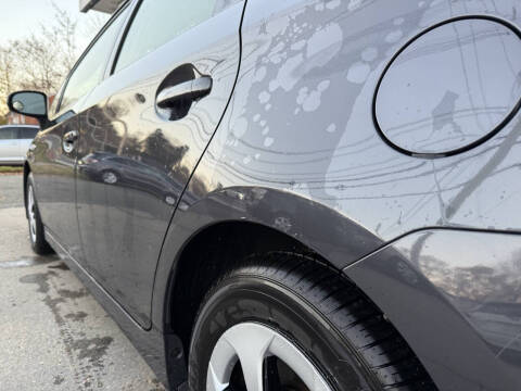 2012 Toyota Prius Two