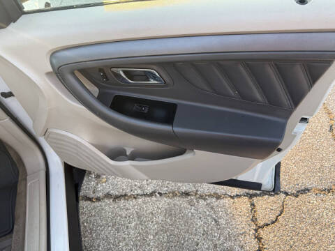 2011 Ford Taurus SEL