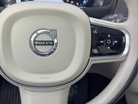 2017 Volvo XC90 T8 eAWD Inscription