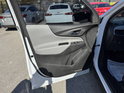 2023 Chevrolet Equinox LS