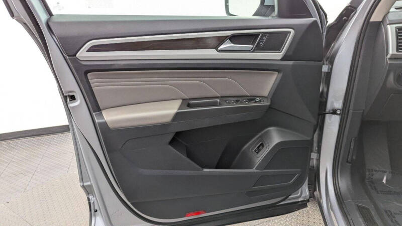 2023 Volkswagen Atlas V6 SE