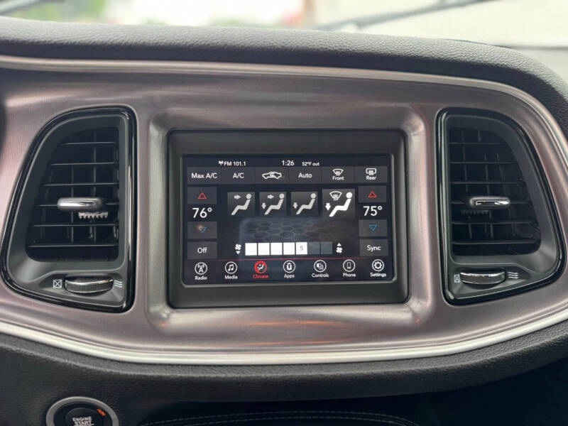 2021 Dodge Challenger SXT