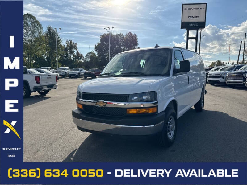 2025 Chevrolet Express Cargo Work Van's photo