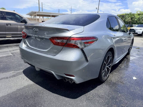 2018 Toyota Camry SE