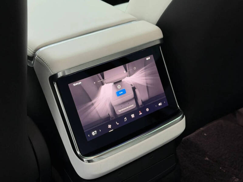 2022 Tesla Model X Plaid