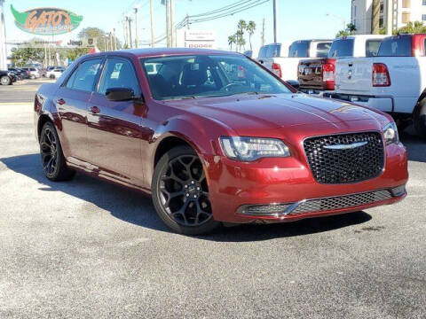 2019 Chrysler 300 for sale at GATOR'S IMPORT SUPERSTORE in Melbourne FL