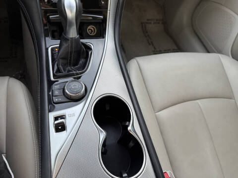 2015 Infiniti Q50 Premium