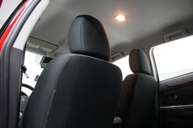 2023 Mitsubishi Outlander Sport ES