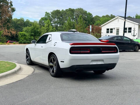 2017 Dodge Challenger SXT