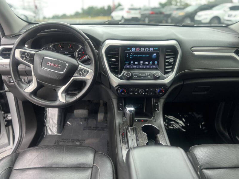 2017 GMC Acadia SLT-1