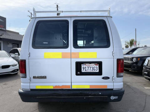 2010 Ford E-Series E-250