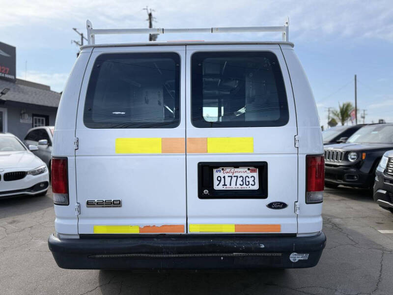 2010 Ford E-Series E-250