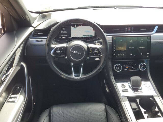 2024 Jaguar F-PACE P250 R-Dynamic S