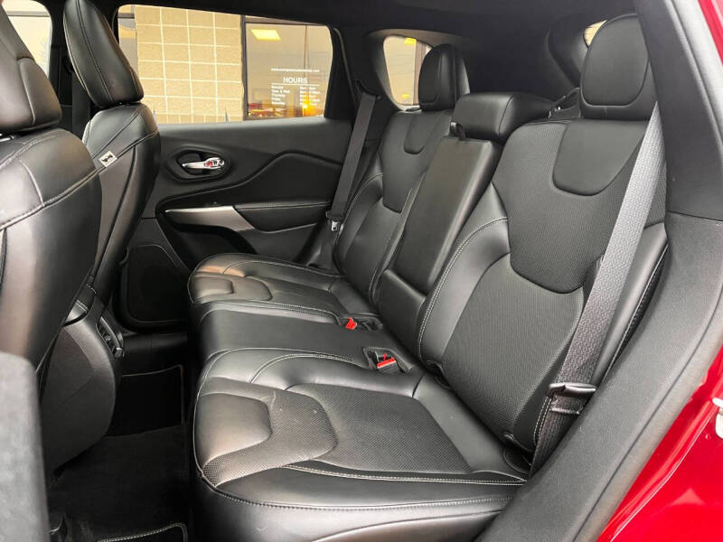 2021 Jeep Cherokee Latitude Lux