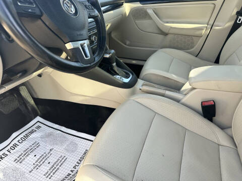 2011 Volkswagen Jetta SportWagen TDI