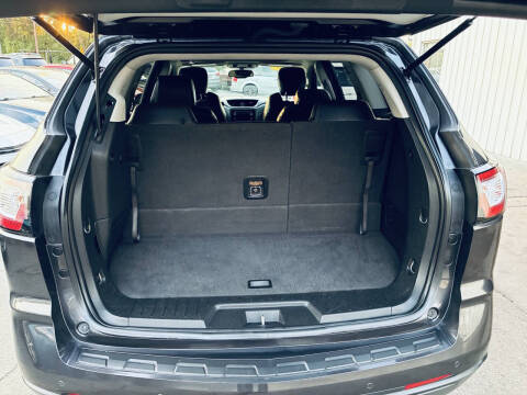 2017 Chevrolet Traverse LT