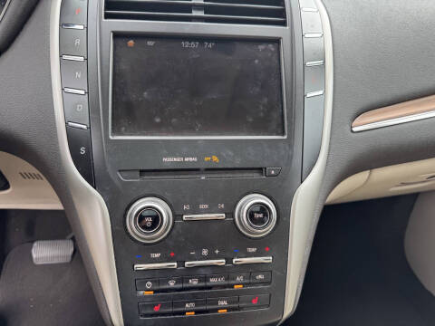 2019 Lincoln MKC Select