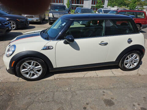 2013 MINI Hardtop for sale at Guilford Auto in Guilford CT