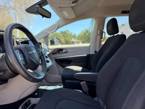2017 Chrysler Pacifica Touring