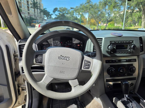 2005 Jeep Grand Cherokee Laredo