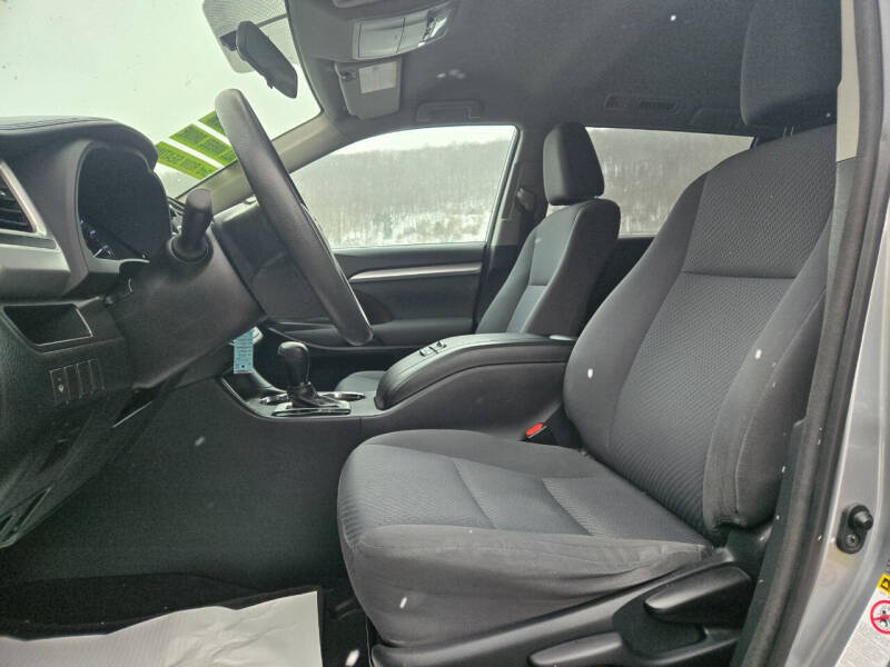 2014 Toyota Highlander LE