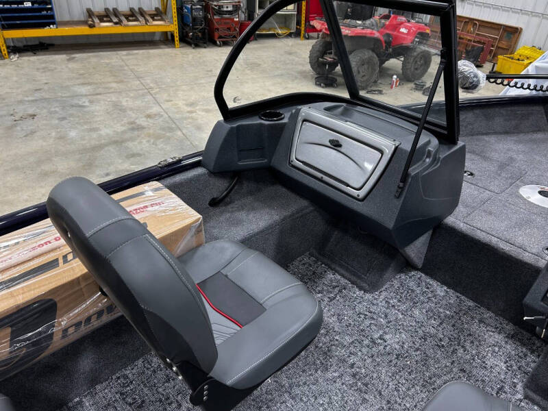 2025 Tracker PRO GUIDE 16 WT