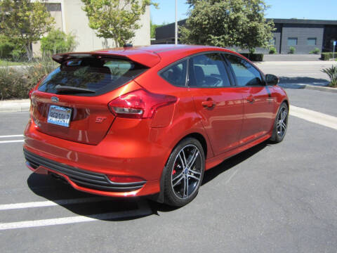 2018 Ford Focus ST