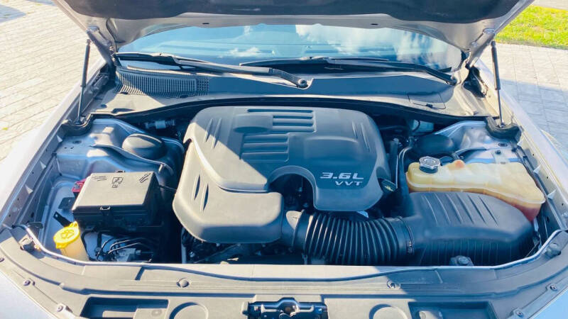 2018 Chrysler 300 S