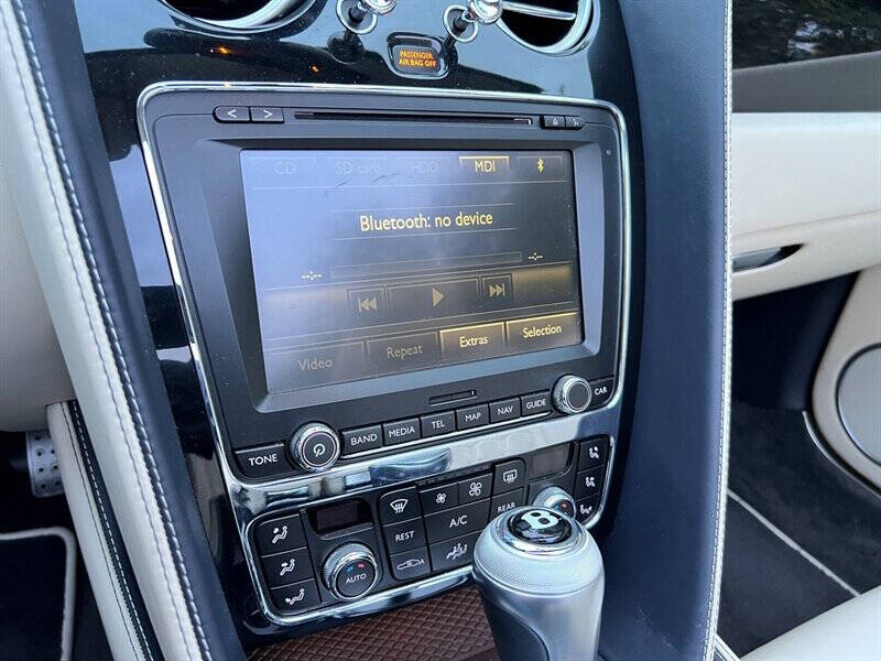 2015 Bentley Continental 32