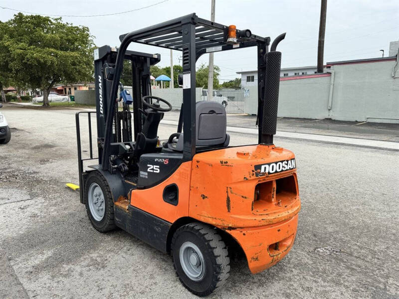 2007 Doosan D25s-5