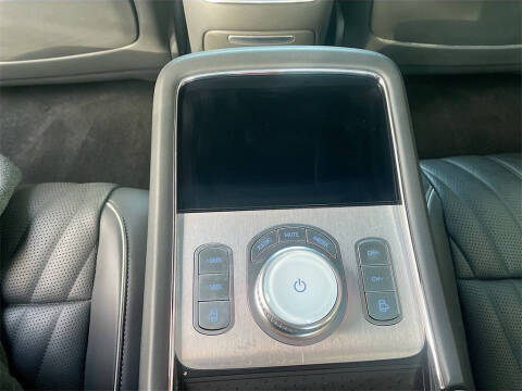 2024 Genesis G90 3.5T e-Supercharger