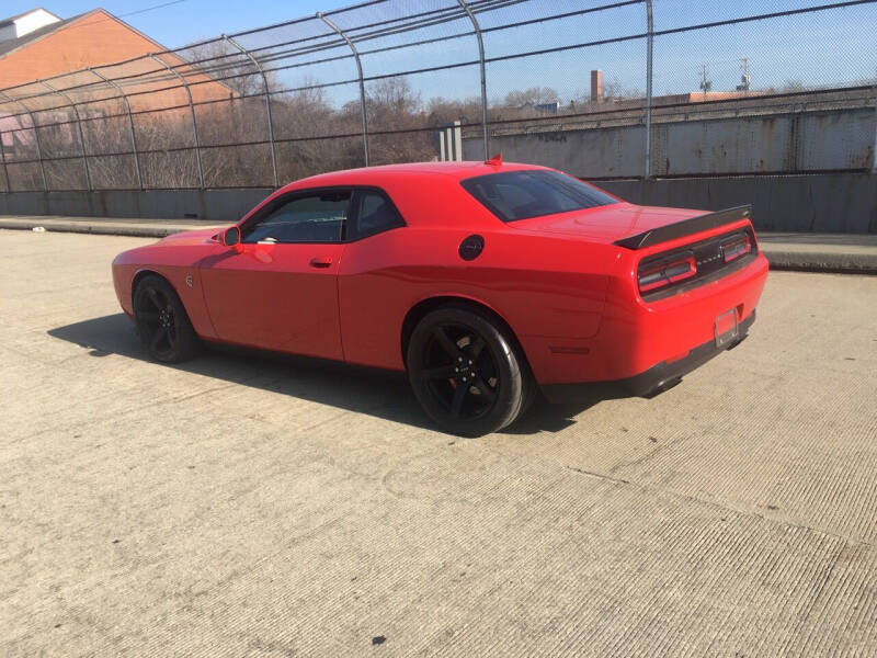 2020 Dodge Challenger SRT photo 14