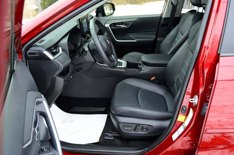 2022 Toyota RAV4 Hybrid XLE Premium