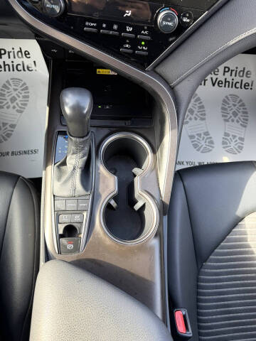 2023 Toyota Camry Hybrid SE