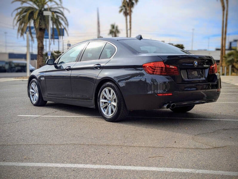 2016 BMW 5 Series 528i photo 4