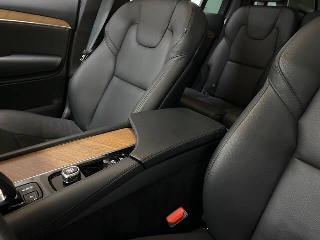 2025 Volvo XC90 B6 Plus Bright Theme 7P