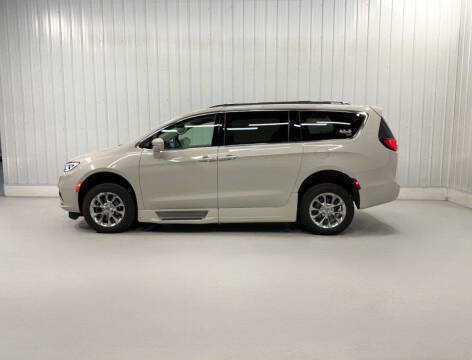 2021 Chrysler Pacifica Touring L