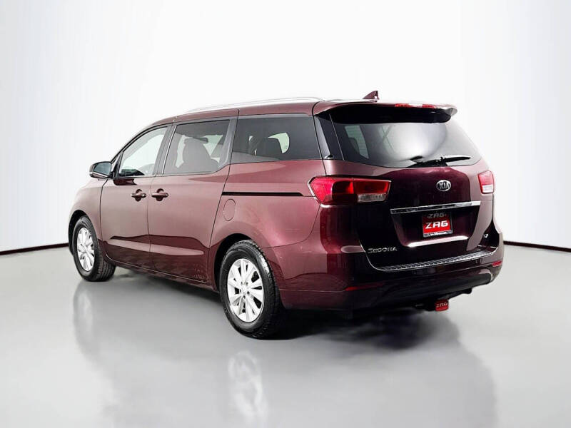 2017 Kia Sedona LX