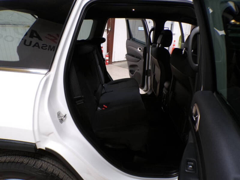 2017 Jeep Grand Cherokee Laredo