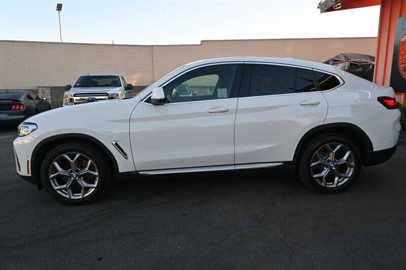 2023 BMW X4 xDrive30i