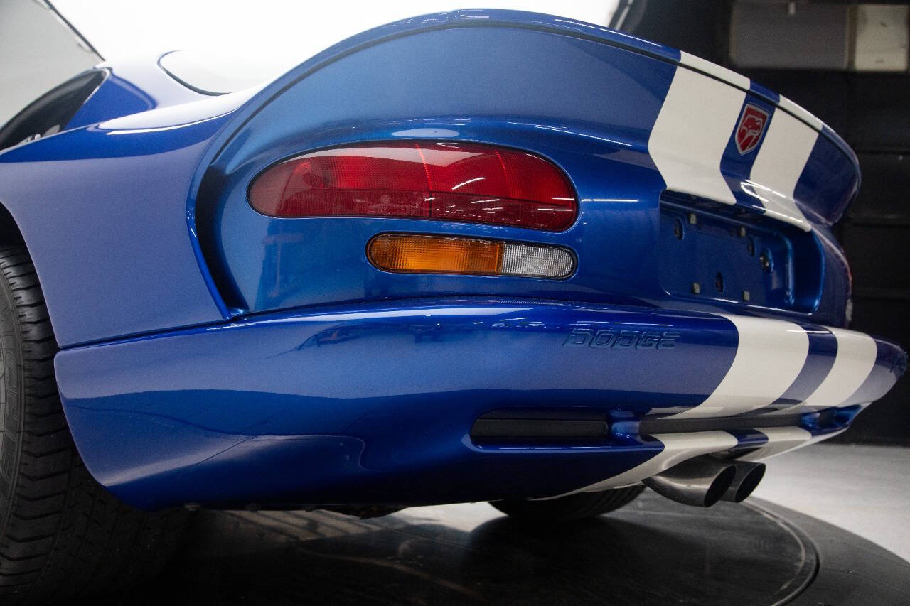 1997 Dodge Viper 52