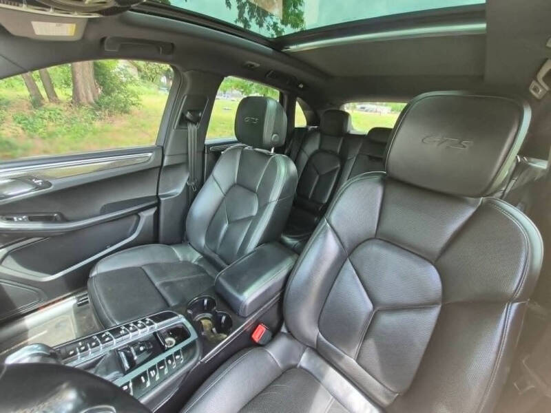 2017 Porsche Macan