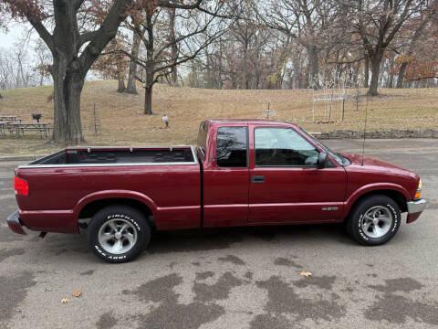 2000 Chevrolet S-10 LS