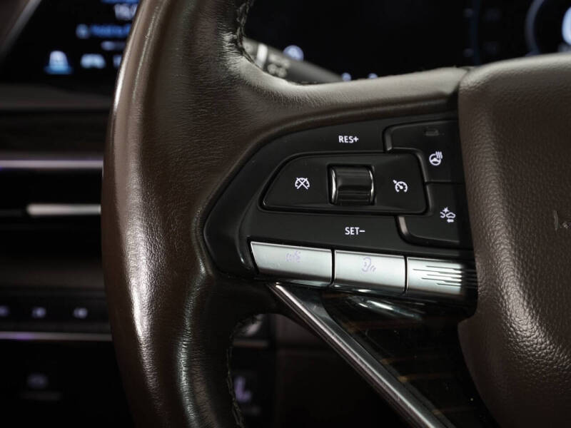 2022 Cadillac Escalade ESV Premium Luxury