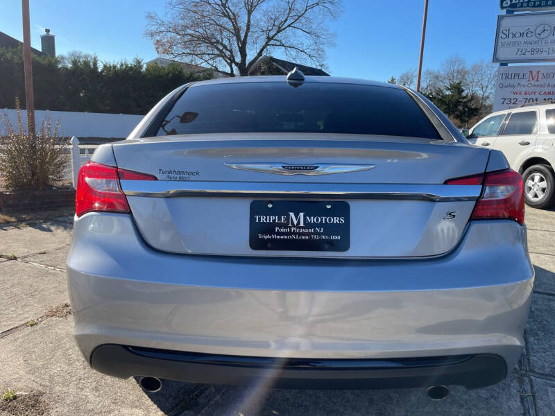 2014 Chrysler 200 Limited photo 7