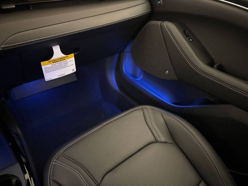 2025 Ford Mustang Mach-E Premium